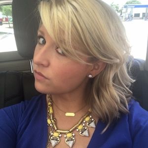 Meet your Posher, Caroline